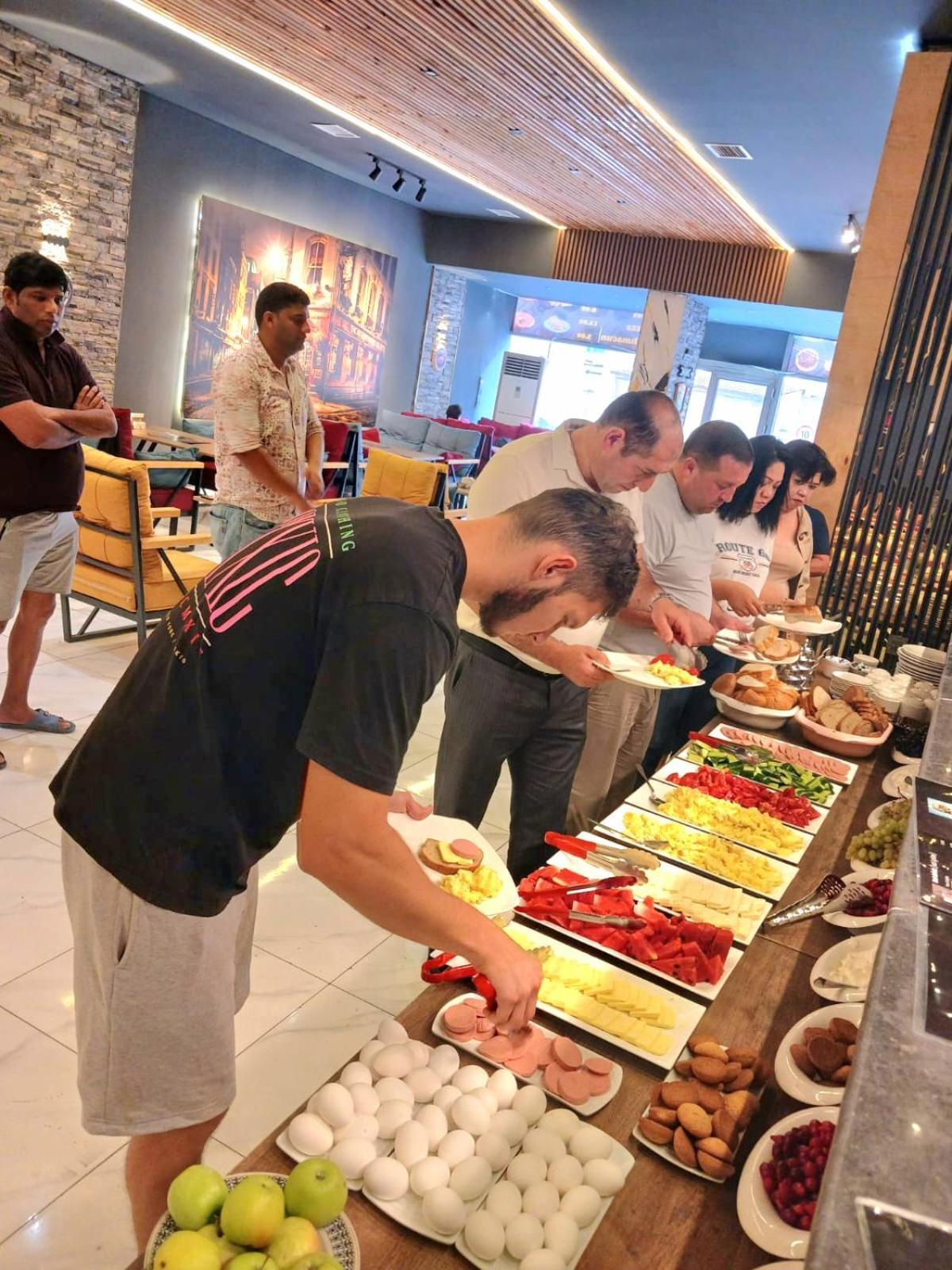 Ariva Center Hotel Xetai Baky Esterno foto